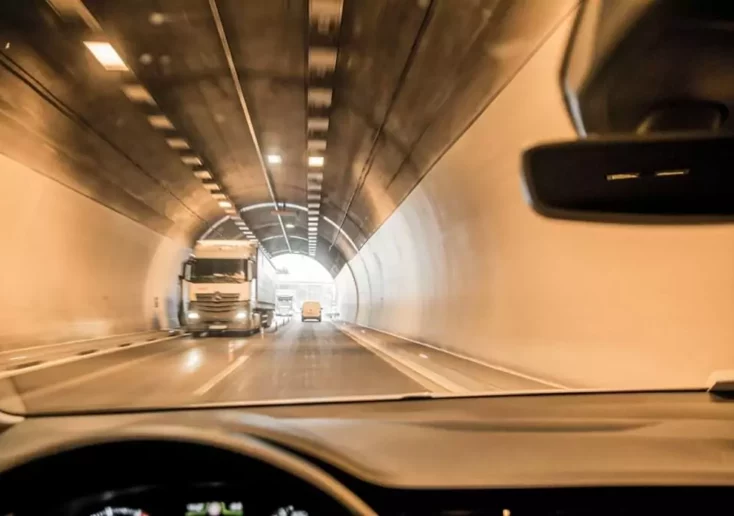 Symbolfoto von 5min.at: A2 Autobahn, Tunnel