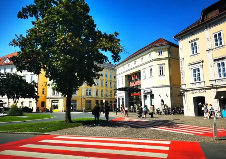 Symbolfoto von 5min.at: City Arkaden Klagenfurt von außen.