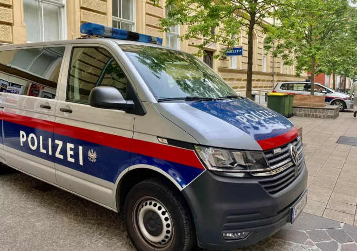 Symbolfoto zu einem Beitrag von 5min.at: Eine Grazer Polizeistreife