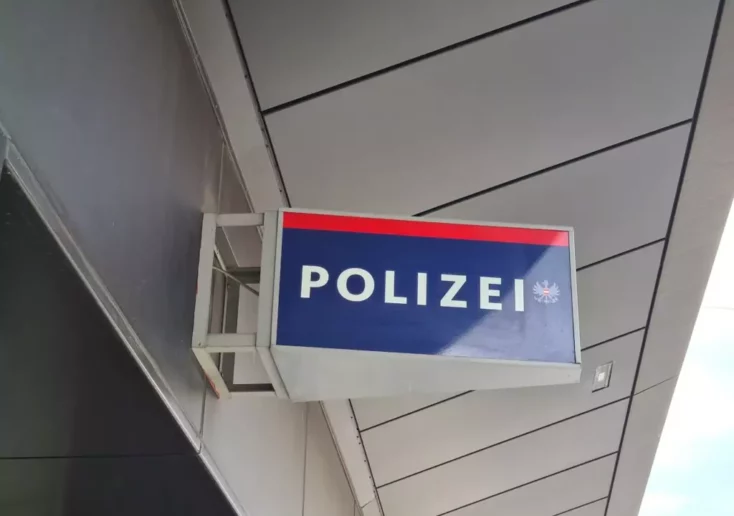 Symbolfoto von 5min.at: Polizeiwache in Graz.