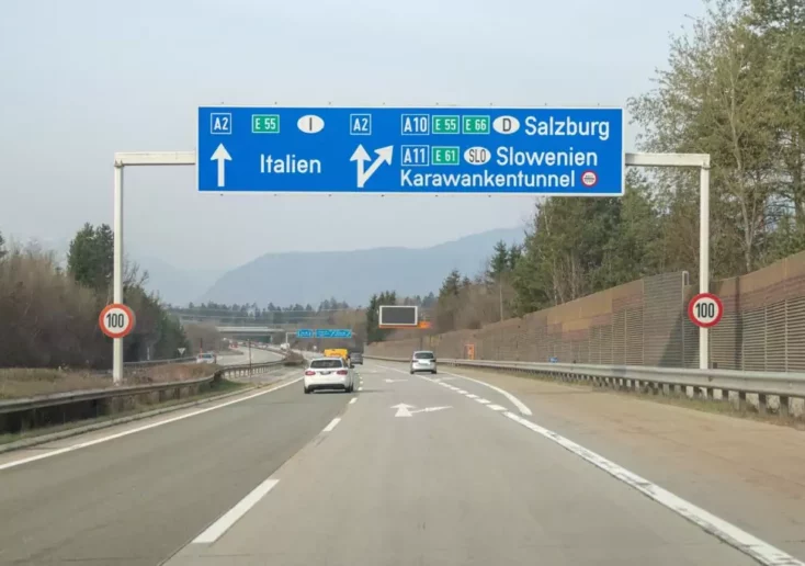 Symbolfoto von 5min.at: Südautobahn A2, Abfahrt Karawankentunnel, Slowenien, Salzburg, Italien