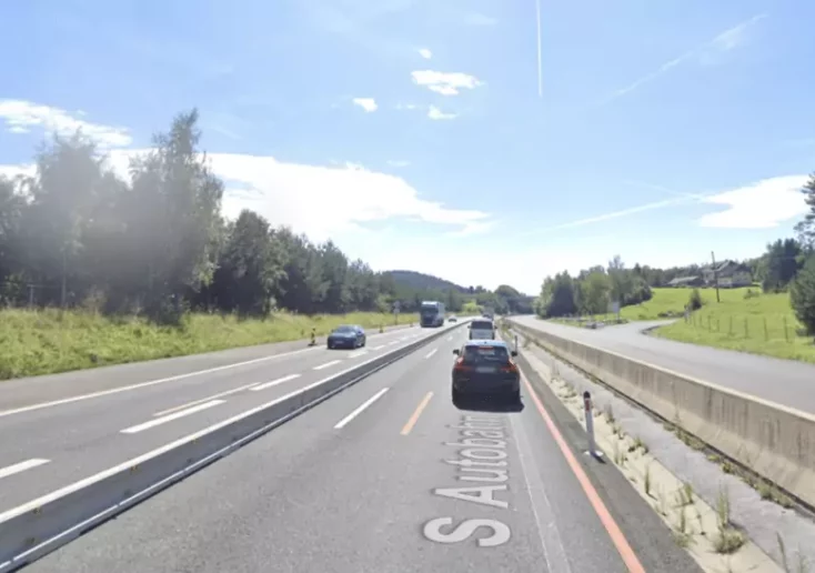 Steinberg-Autobahn­abfahrt nach Sanier­ung wieder befahrbar