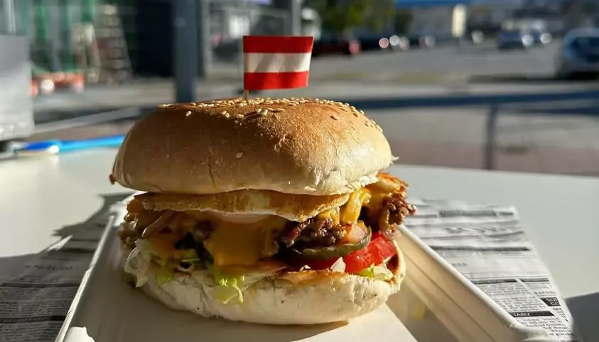 Foto auf 5minuten: Halal Burger vom neuen Imbiss "Zur Eule"
