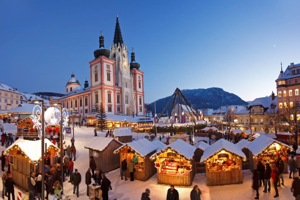 Foto auf 5min.at zeigt den Adventmarkt im Mariazell.