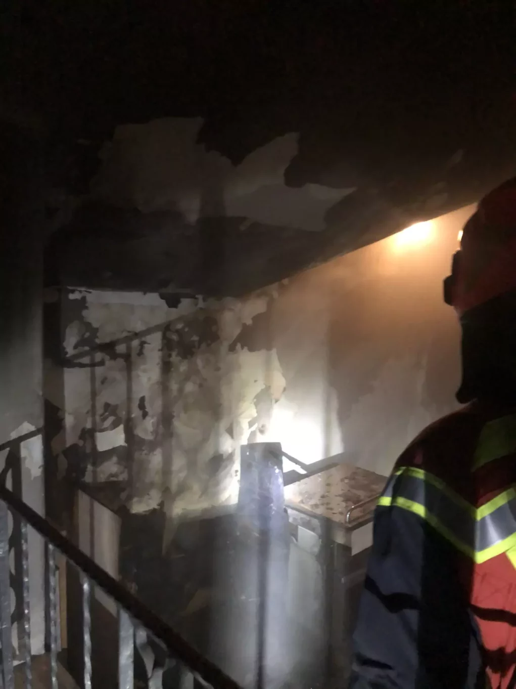 Feuer im Stiegenhaus: Bewohner vor Brand gerettet