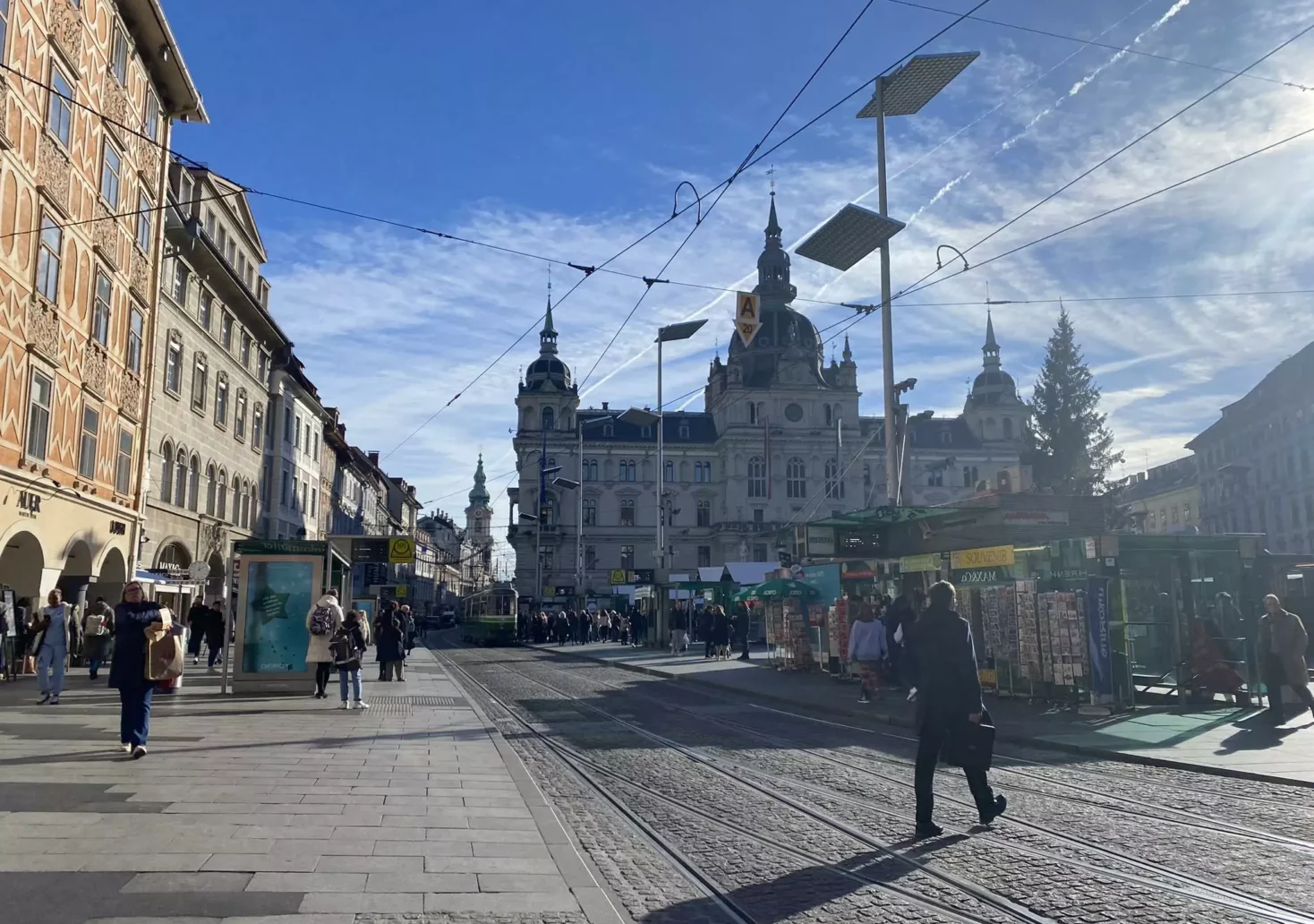 Bild auf 5min.at zeigt den Grazer Hauptplatz mit Rathaus.