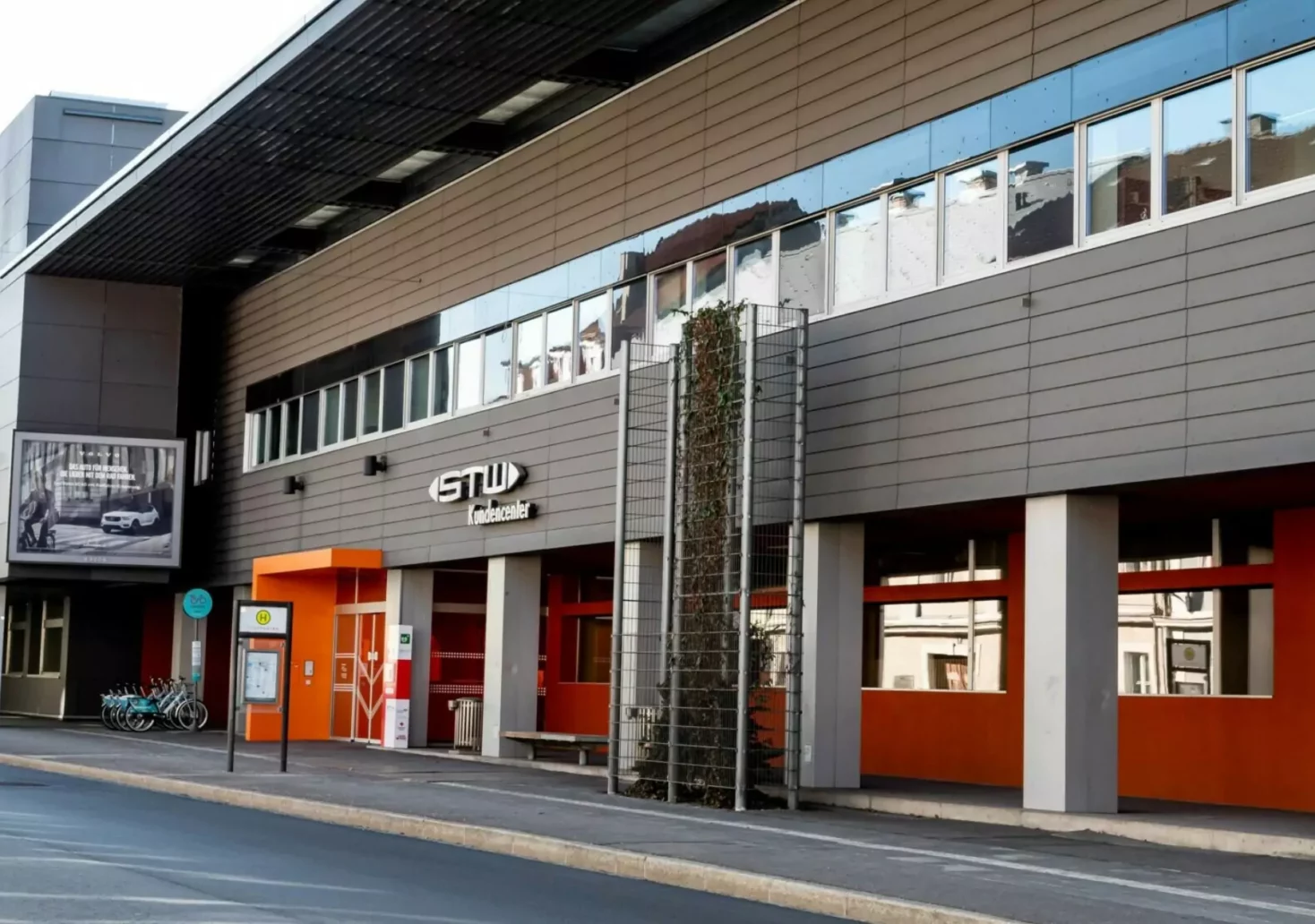 Ein Bild auf 5min.at zeigt die Fassade des Kundenservicecenters der Stadtwerke Klagenfurt.