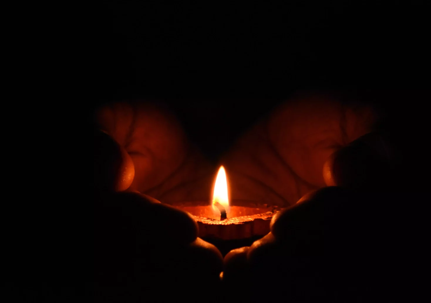 Symbolfoto auf 5min.at zeigt eine Kerze.