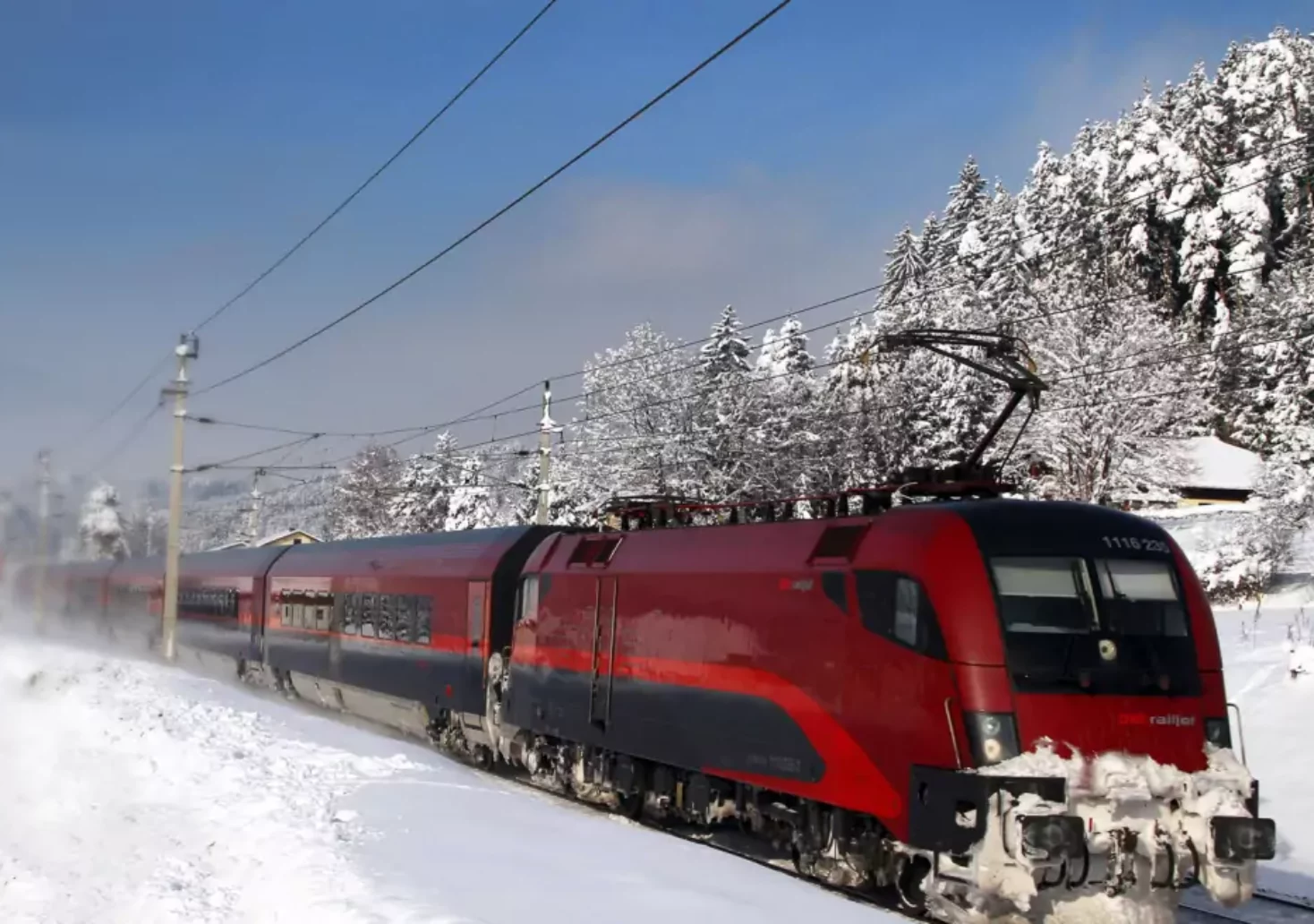 Bild auf 5min.at zeigt einen Zug im Winter.