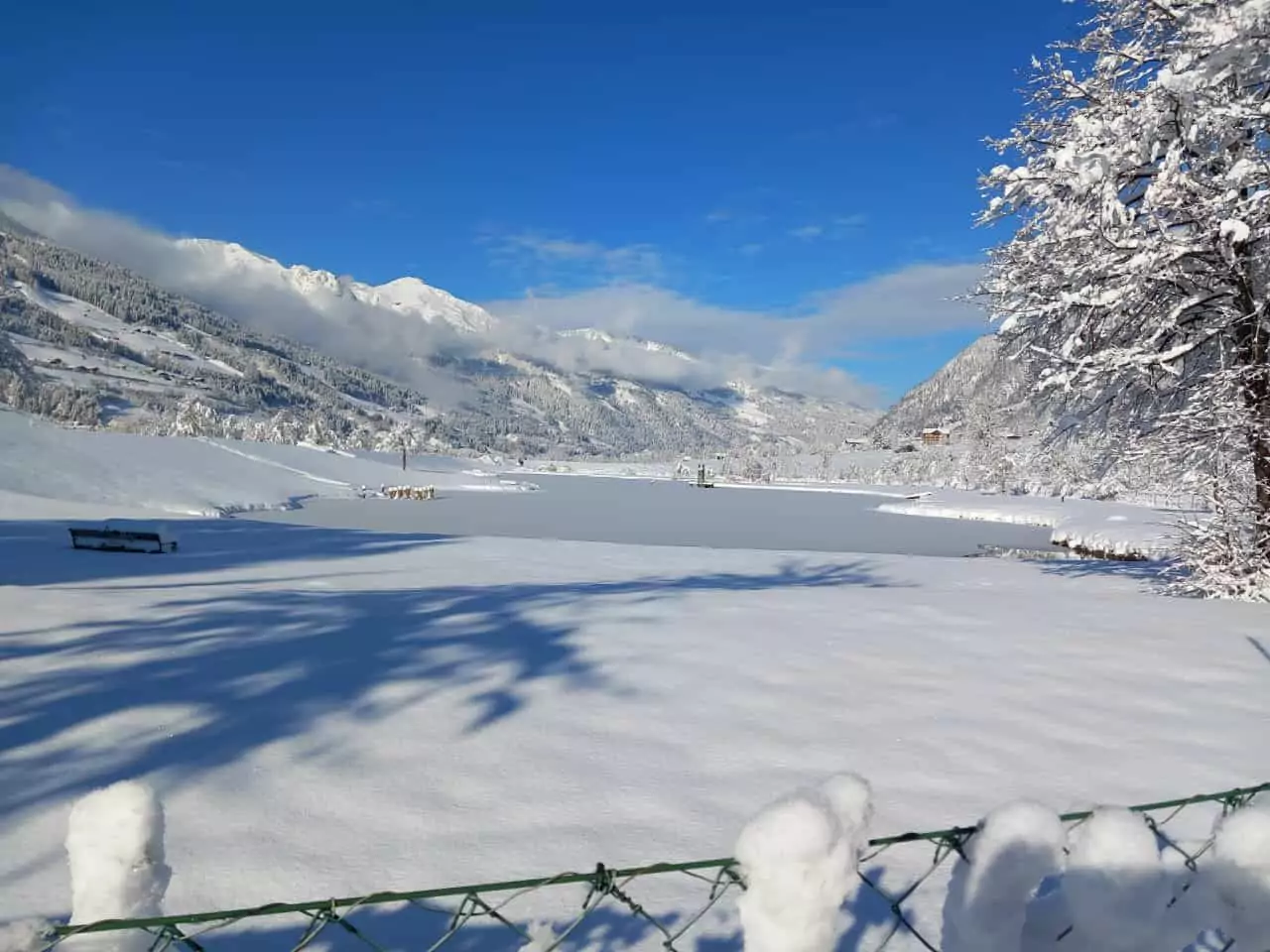 Foto auf 5min.at zeigt verschneite Landschaft in Bad Gastein, Salzburg.