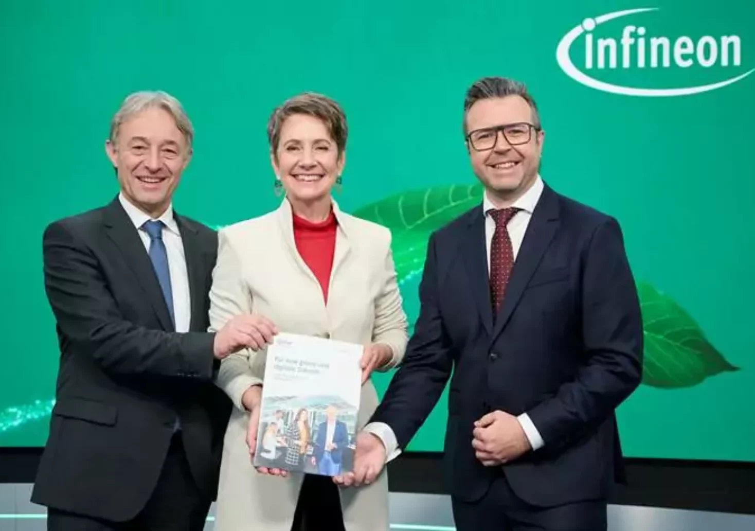 Das Bild auf 5min.at zeigt den Vorstand Infineon Technologies Austria AG im Rahmen des Jahrespressegespräches in Wien.