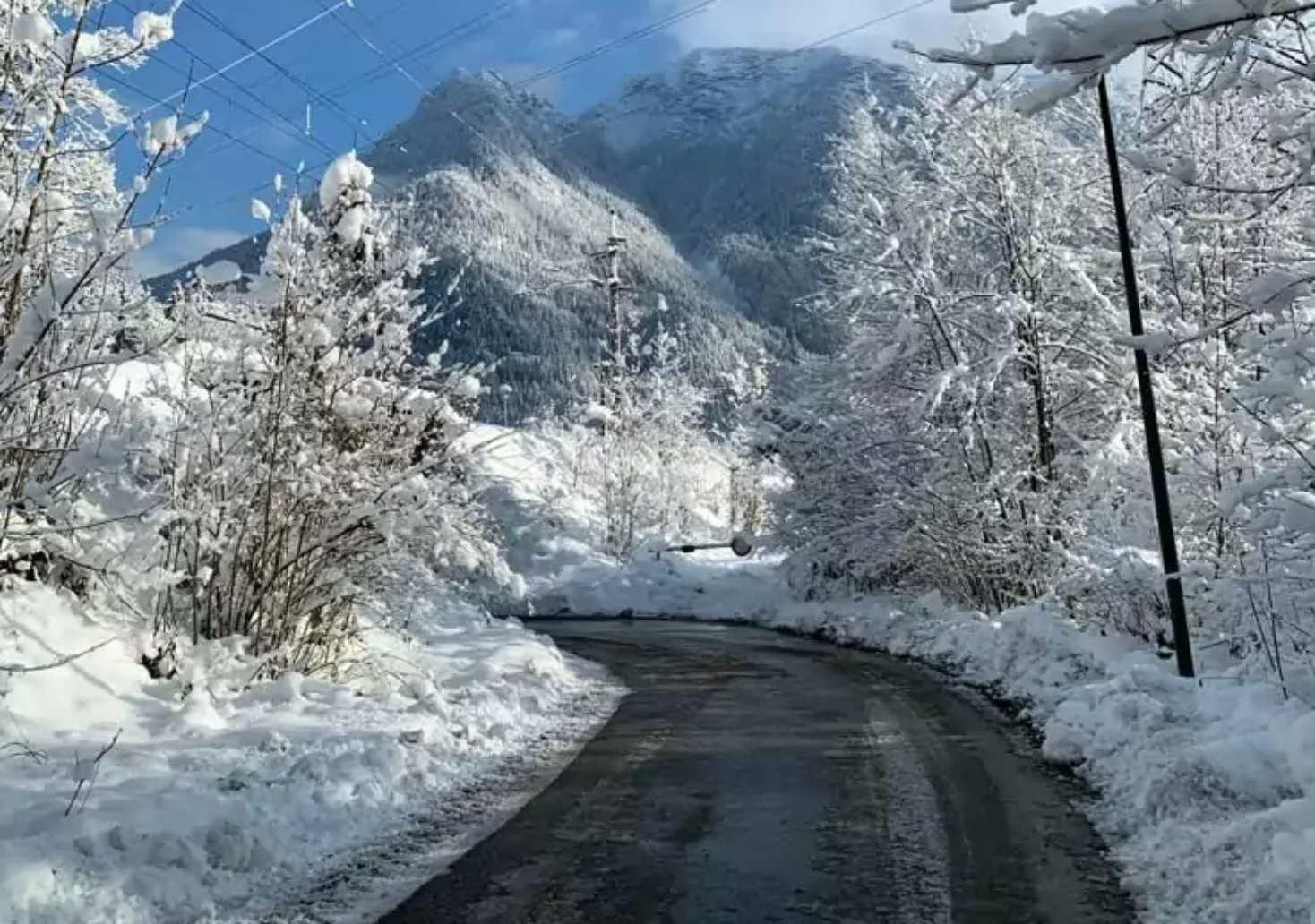 Bild auf 5min.at zeigt eine verschneite Winterlandschaft in Bad Goisern in Oberösterreich.