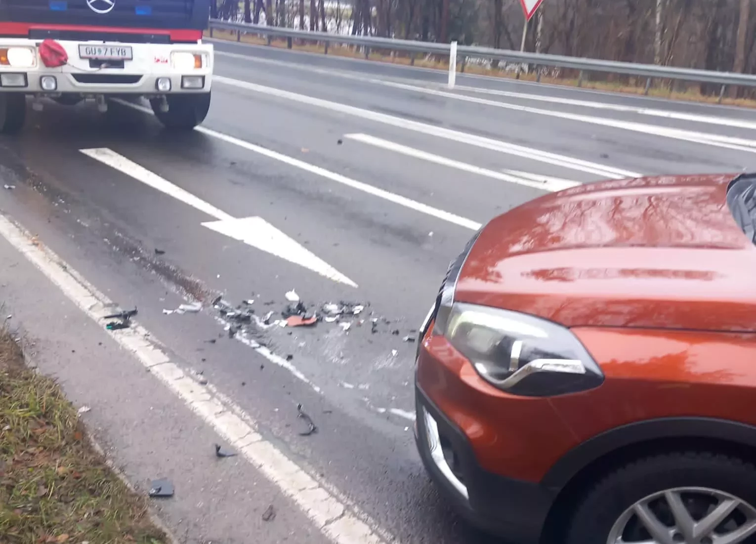 Zwei Fahrzeuge kollidierten miteinander: Fahrer verletzt