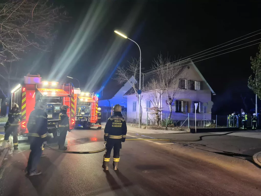 Feuer in Einfamilienhaus: Brand wurde erst spät entdeckt
