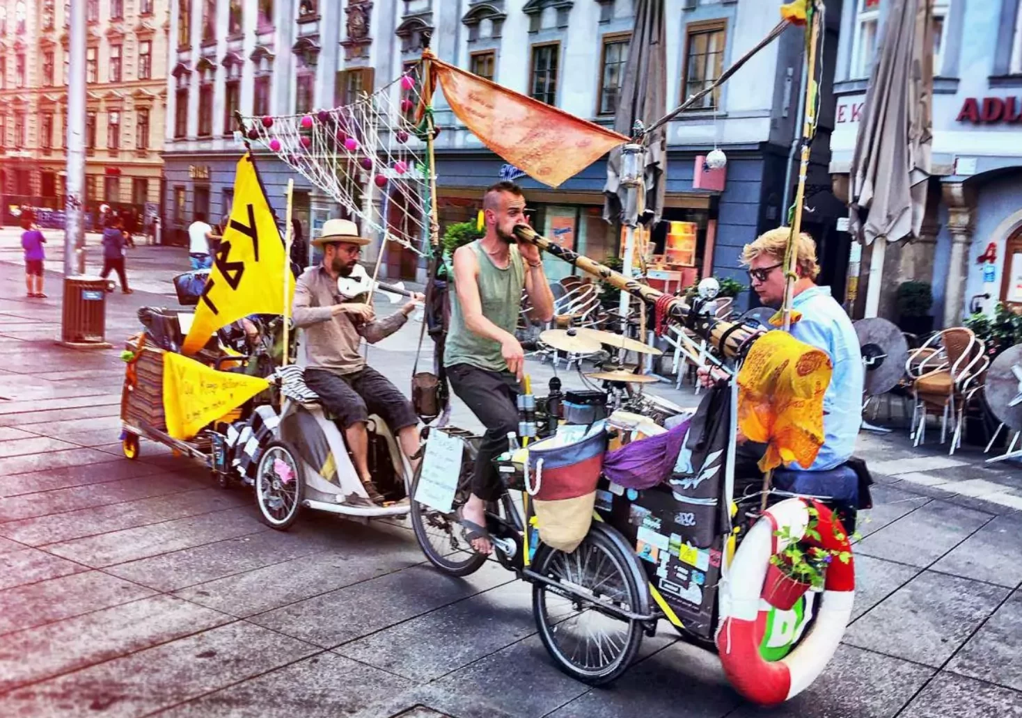 Musik auf Rädern: FBY lässt die Straßen zur Bühne werden