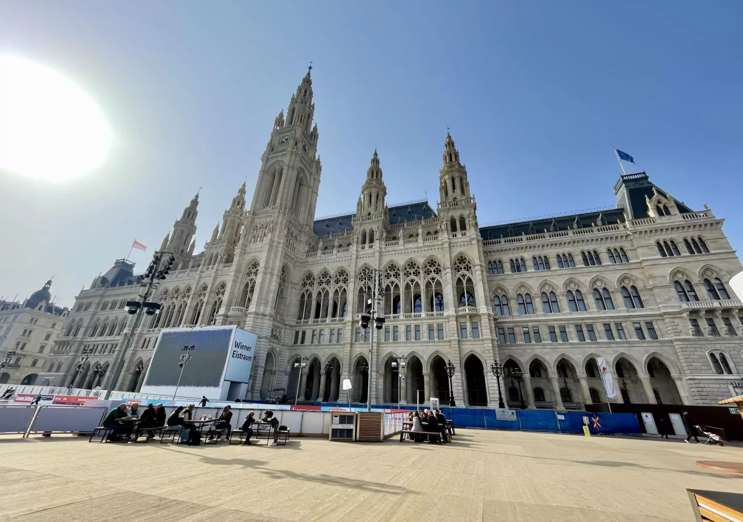 Bild auf 5min.at zeigt das Rathaus in Wien.