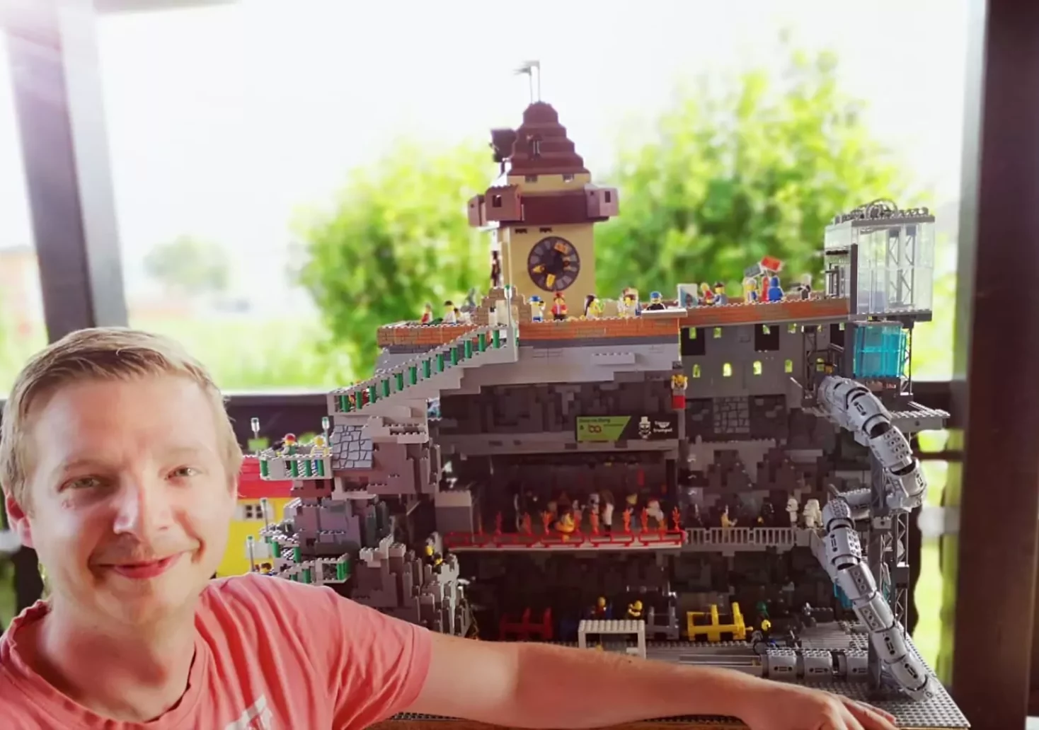 Lego-Genie: Dieser Mann hat die Bausteine im Griff