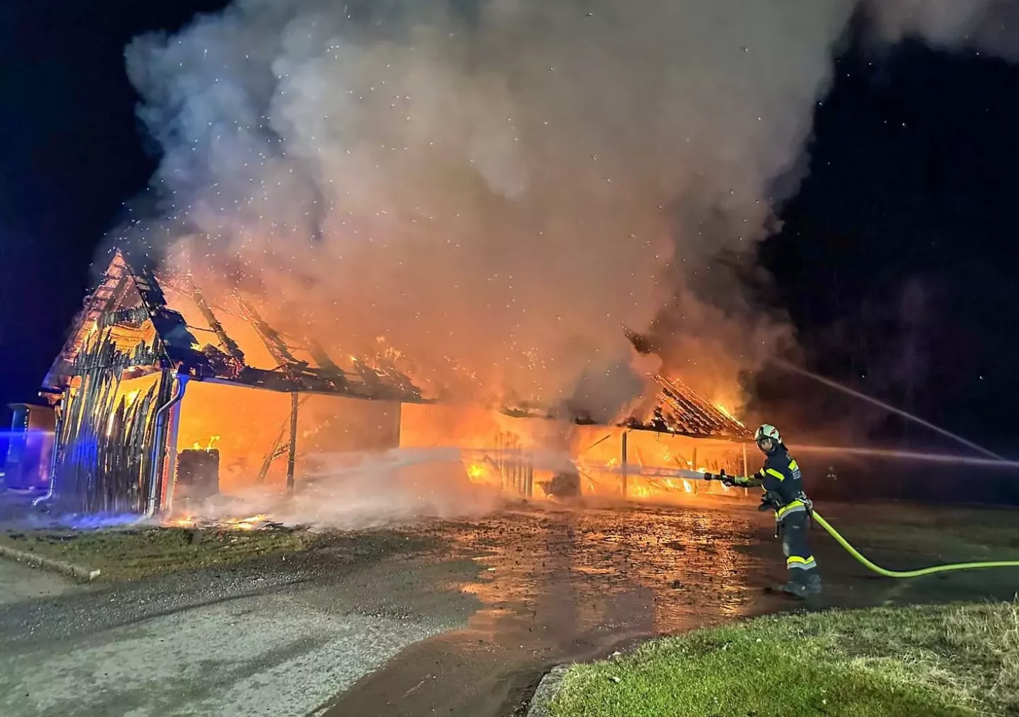 Zwei Brände in einer Nacht: Junger Brandstifter (19) gefasst