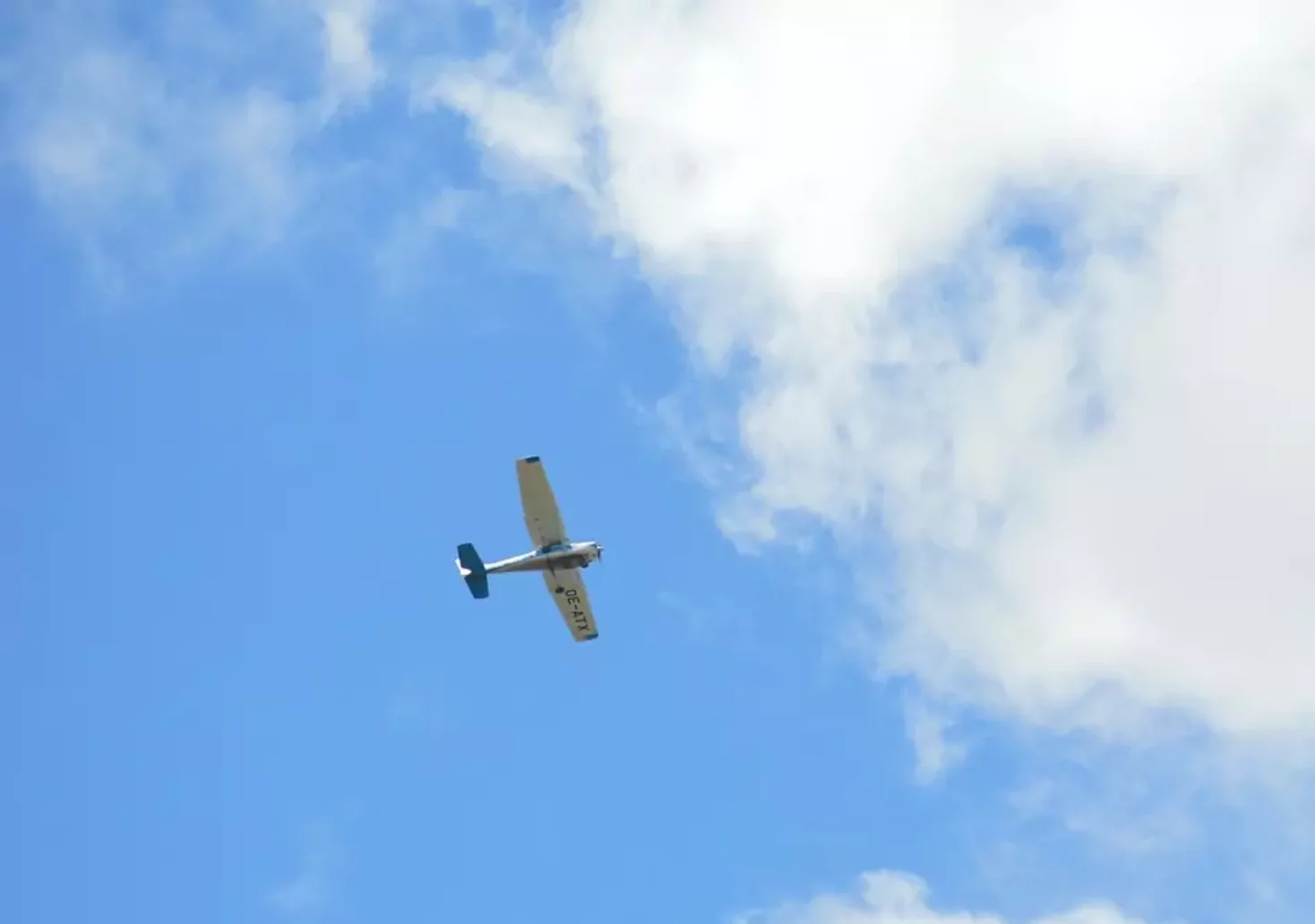 Symbolfoto auf 5min.at zeigt ein Leichtflugzeug.