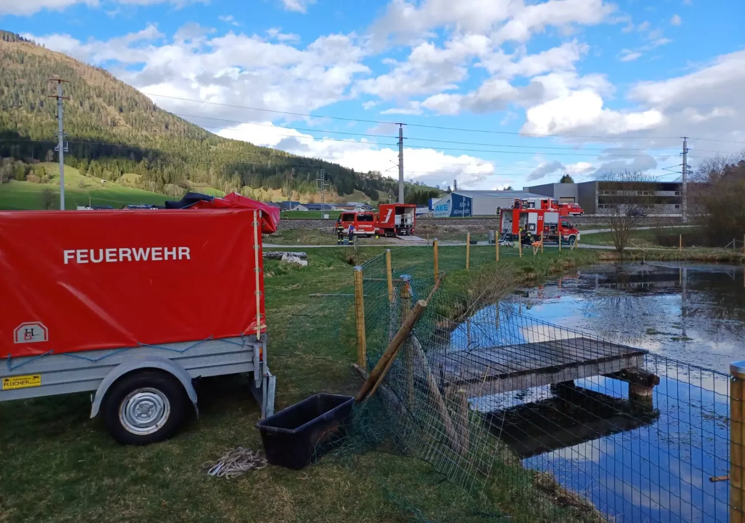 Ölaustritt in Pichlbach führt zu siebenstündigen Einsatz