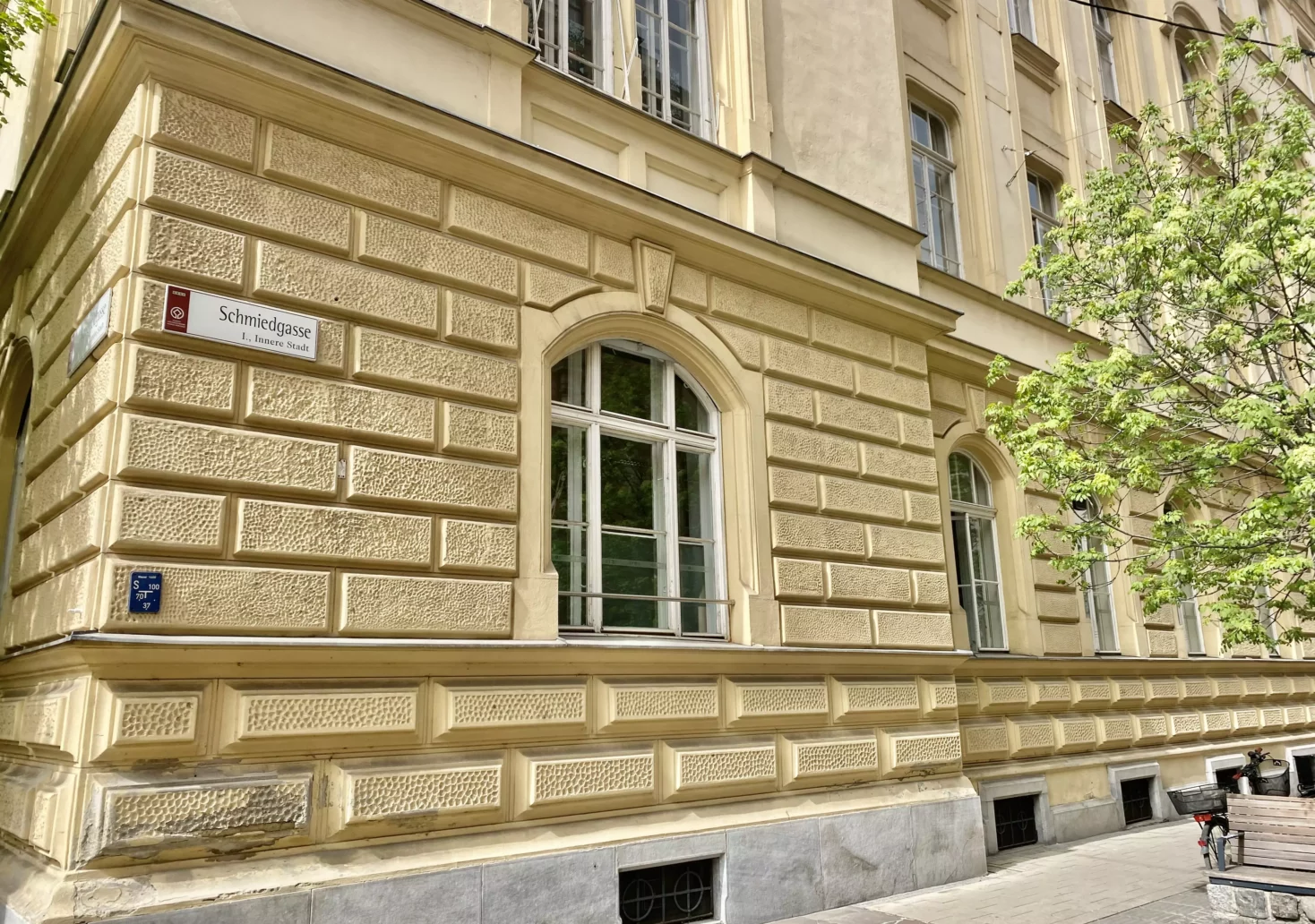 Ein Bild auf 5min.at zeigt ein Gebäude in Graz.