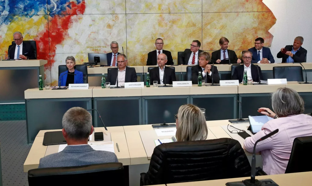 Ein Bild zeigt die Enquete-Kommission