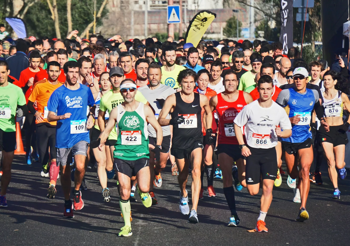 Bild auf 5min.at zeigt mehrere Läufer bei einem Marathon.