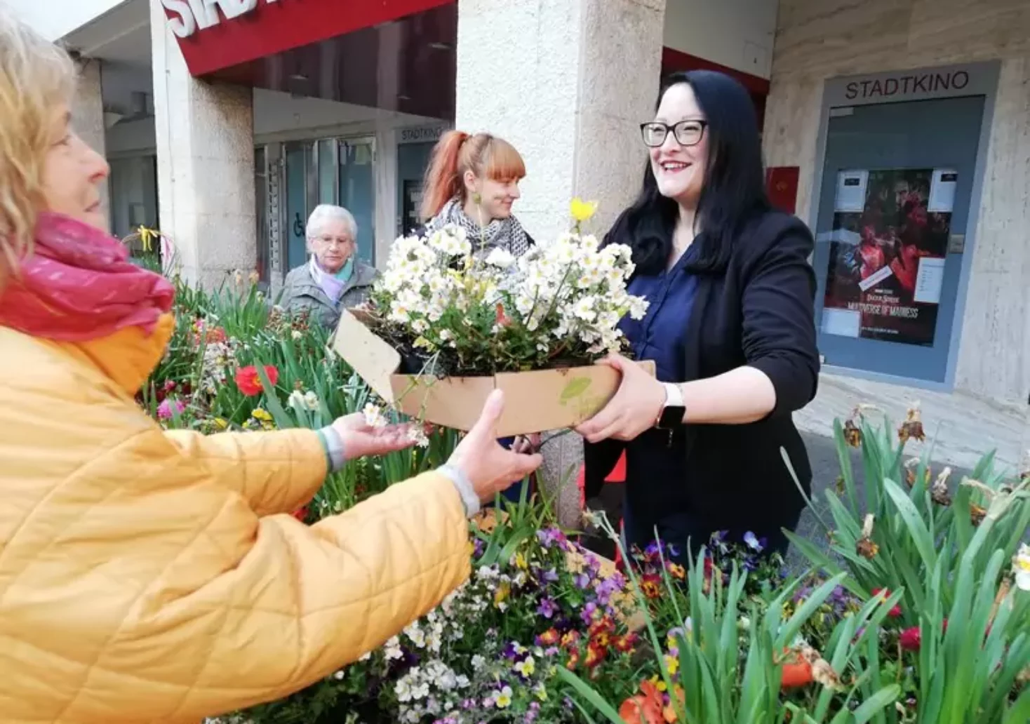 Frühling zum Mitnehmen: Stadt Villach verschenkt Blumen