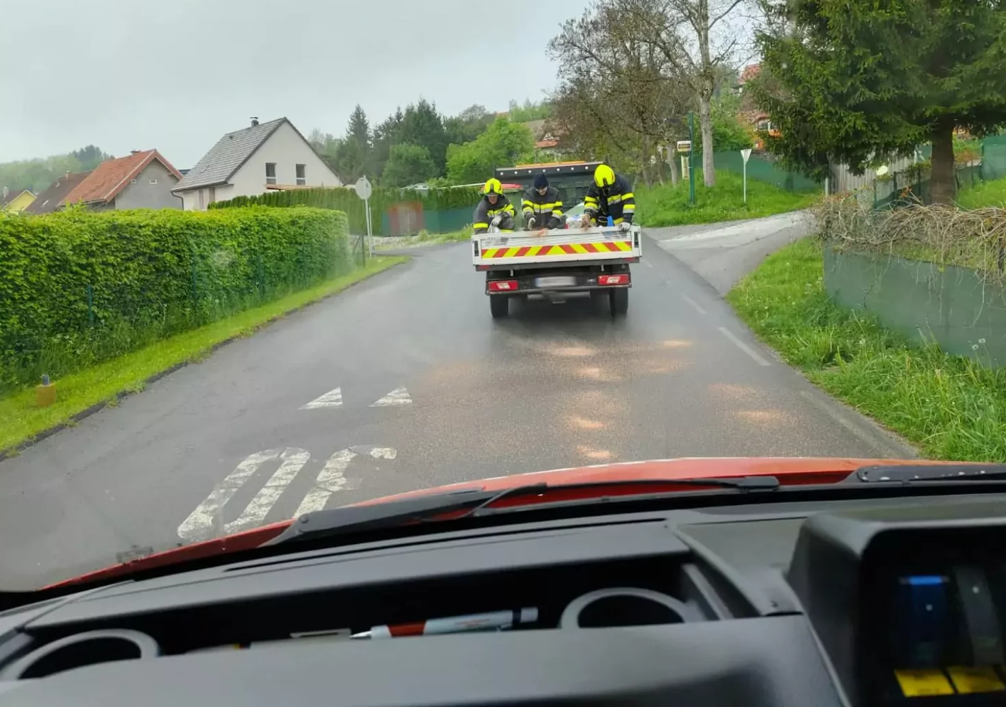 Foto auf 5min.at zeigt einen Einsatz der Freiwilligen Feuerwehr Hitzendorf