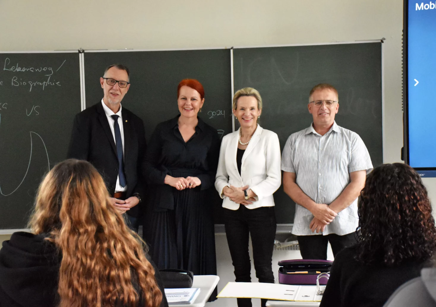 Neue Wege: Erste Pflegelehrlinge mit Fachberufsschule in Tirol gestartet