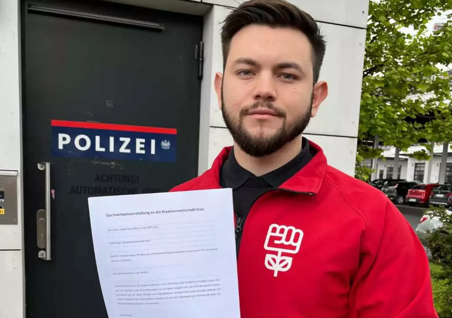 Foto in Beitrag von 5min.at: Zu sehen ist Ales Plavotic, Vorsitzender der Jugnen Generation der SPÖ Graz.