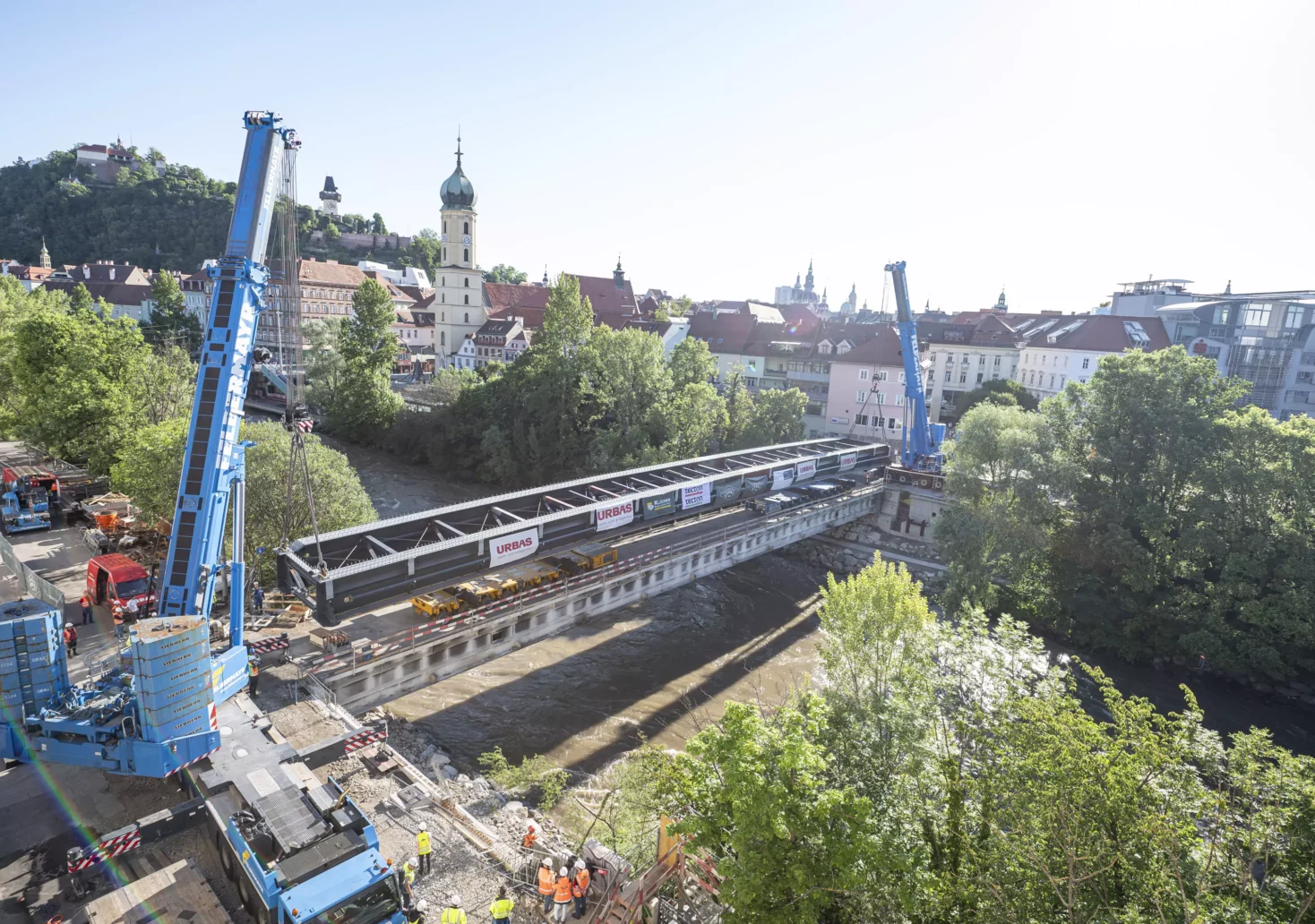 Das Bild auf 5min.at zeigt die Bauarbeiten bei der Tegetthoffbrücke in Graz.