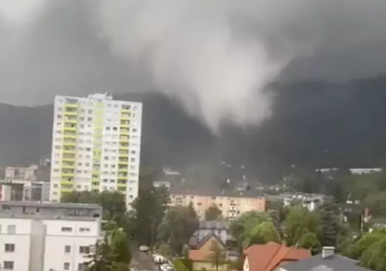 Tornado in Graz – Wetterphänomen versetzt Steirer in Aufruhr