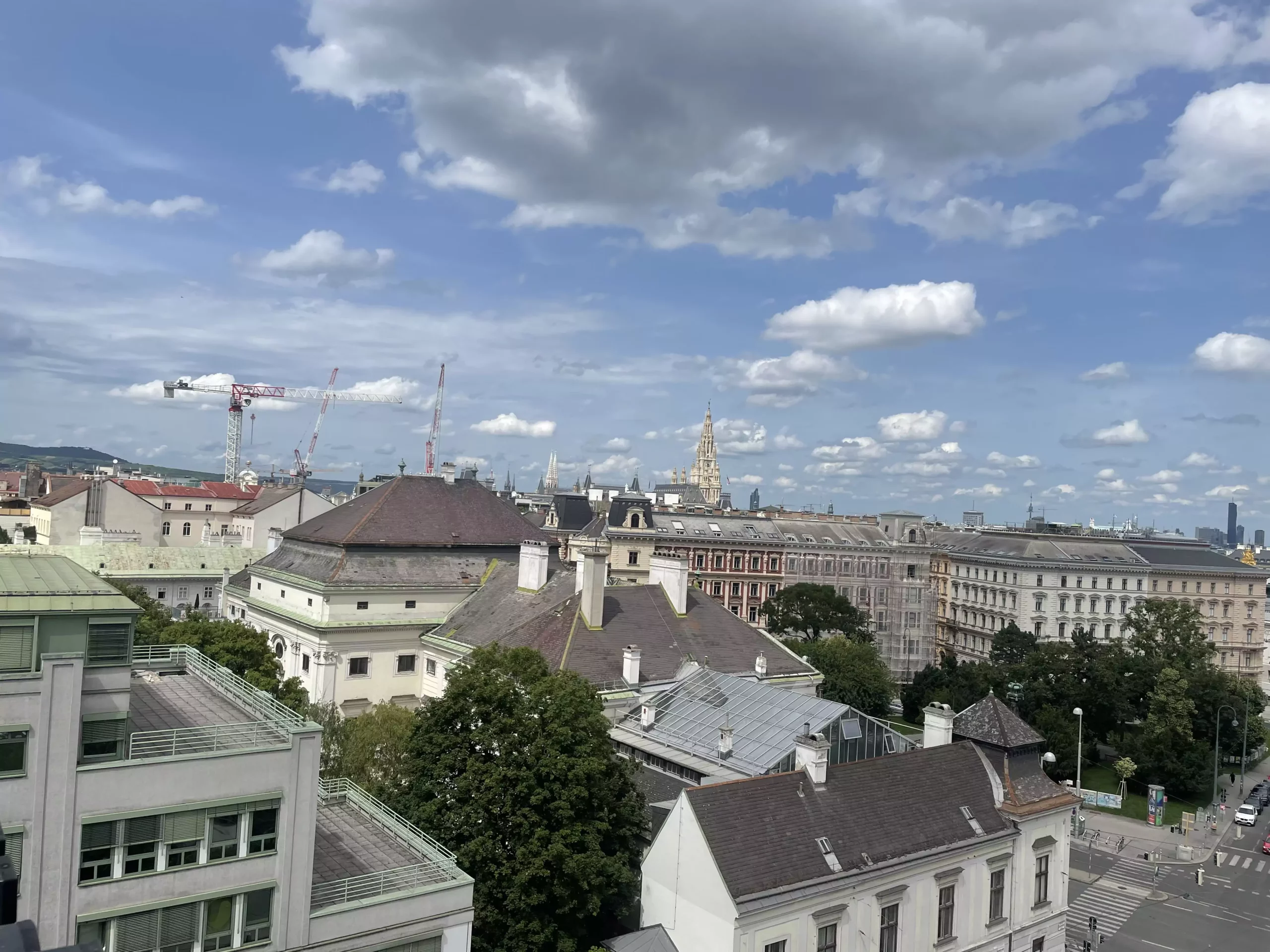 Foto auf 5min.at zeigt Wien bei schönem Wetter.