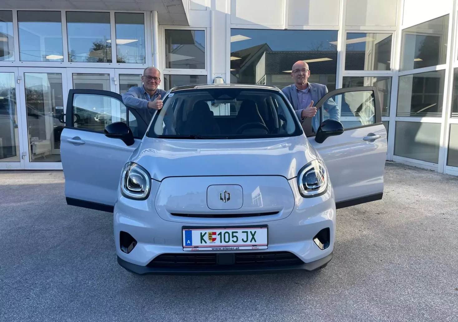 Bild auf 5min.at zeigt ein Werbefoto von Eisner Auto