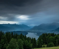 Bild auf 5min.at zeigt eine bewölkte Landschaft.