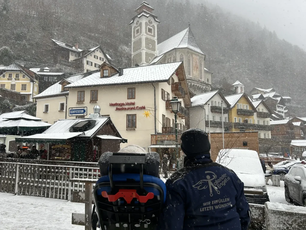 Bild auf 5min.at zeigt die Wunscherfüller der Rollende Engel im Einsatz.