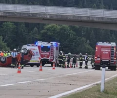 Das Bild auf www.5min.at zeigt einen Verkehrsunfall.
