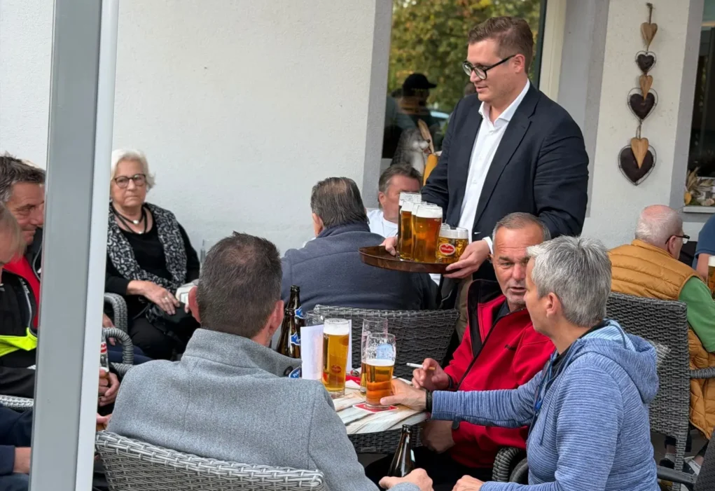 Bild auf 5min.at zeigt ein Werbefoto von ÖVP Klagenfurt/Julian Geier